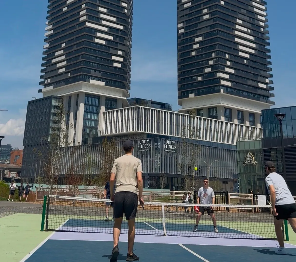 sunny_day_in_toronto.jpg
